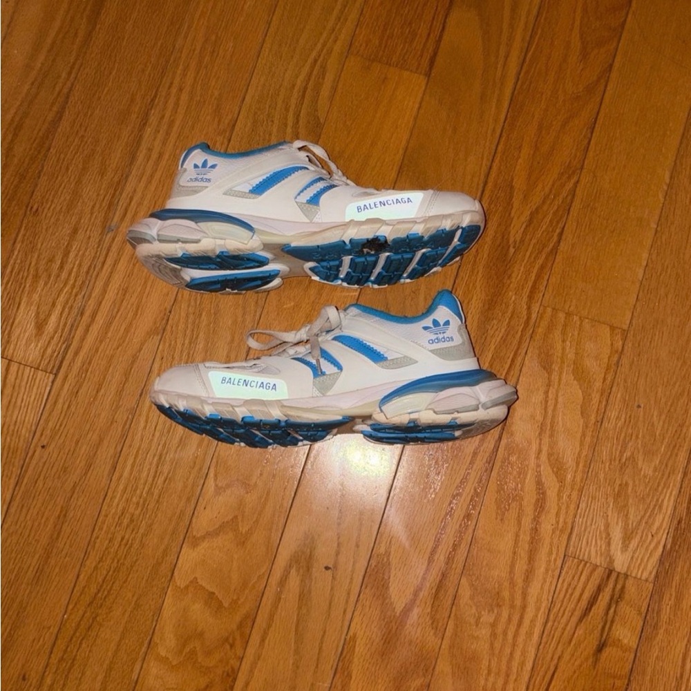 Balenciaga Sneakers - White and Blue